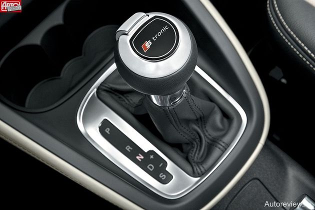 Семиступенчатый преселективный «робот» с двумя сухими сцеплениями на Audi A1 пока агрегатируется только с бензиновым турбомотором объемом 1,4 л Семиступенчатый преселективный «робот» с двумя сухими сцеплениями на Audi A1 пока агрегатируется только с бензиновым турбомотором объемом 1,4 л