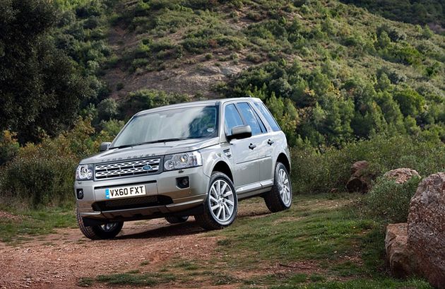 От моложавости первого "Фрила" в облике Freelander 2011 модельного года не осталось и следа От моложавости первого "Фрила" в облике Freelander 2011 модельного года не осталось и следа